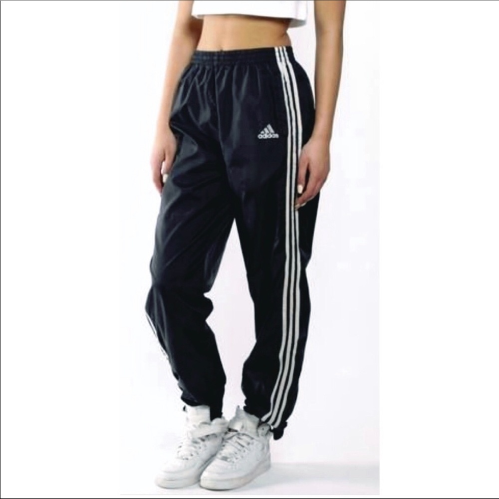 Vintage Women’s 90's Adidas Warmup
